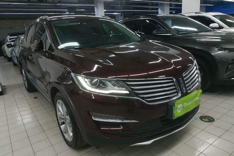 Used Lincoln MKC 2017 2.0T Two-Wheel-Drive Luxury Edition Exterior 2