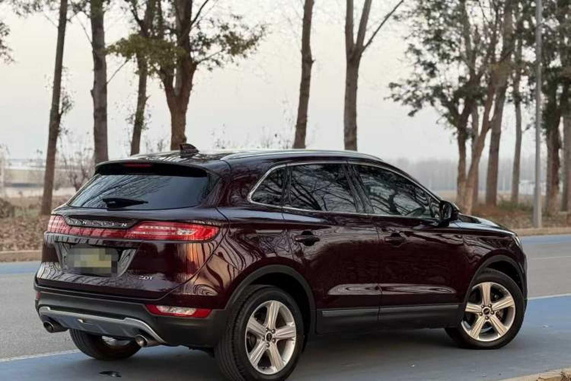 Used Lincoln MKC 2017 2.0T Two-Wheel Drive Deluxe Edition Exterior 2