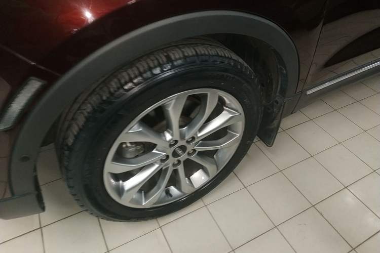 Used Lincoln MKC 2017 2.0T Two-Wheel-Drive Luxury Edition Exterior 7