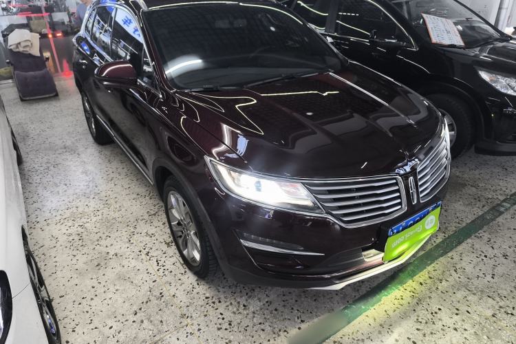 Used Lincoln MKC 2017 2.0T Four-Wheel Drive Zunya Edition Front Right 45 Deg