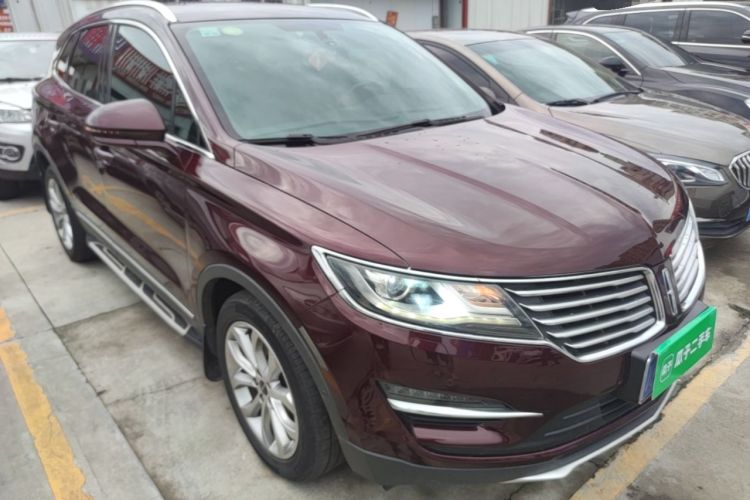 Used Lincoln MKC 2017 2.0T Four-Wheel Drive Zunya Edition Front Right 45 Deg