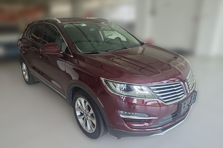 Used Lincoln MKC 2017 2.0T Two-Wheel-Drive Luxury Edition Front Right 45 Deg