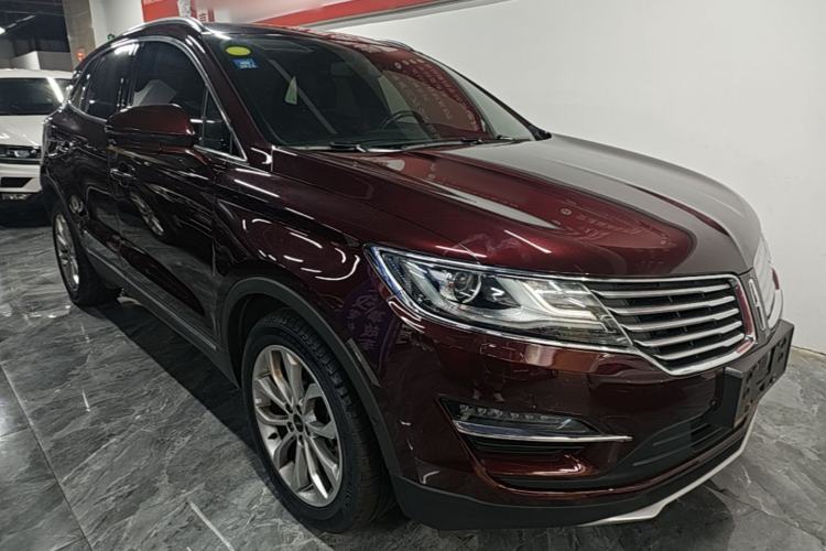 Used Lincoln MKC 2017 2.0T Four-Wheel Drive Zunya Edition Front Right 45 Deg