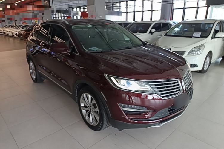 Used Lincoln MKC 2017 2.0T Two-Wheel-Drive Luxury Edition Front Right 45 Deg