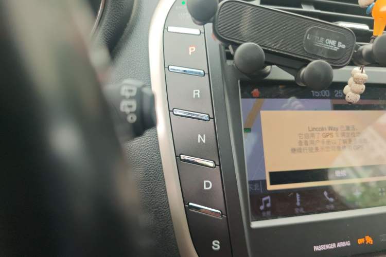 Used Lincoln MKC 2017 2.0T Four-Wheel Drive Zunya Edition Gear Lever