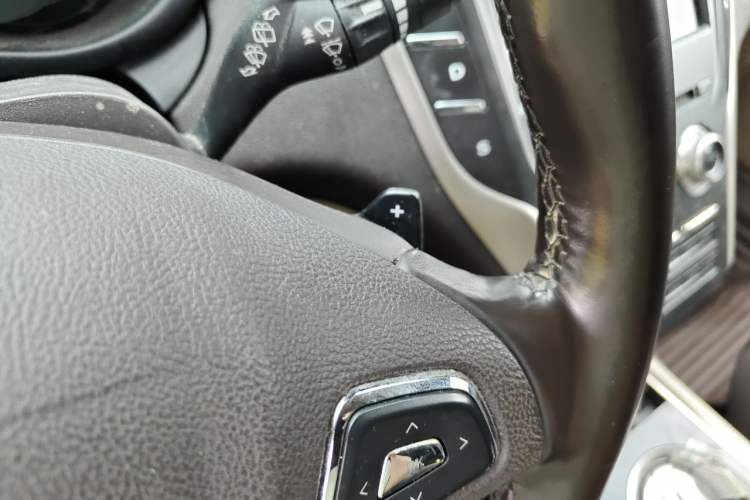 Used Lincoln MKC 2017 2.0T Two-Wheel-Drive Luxury Edition Gear Lever