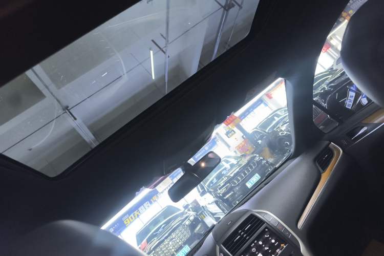 Used Lincoln MKC 2017 2.0T Four-Wheel Drive Zunya Edition Headliner
