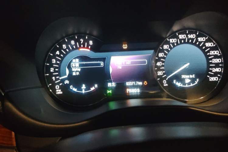 Used Lincoln MKC 2017 2.0T Two-Wheel-Drive Luxury Edition Instrument Cluster