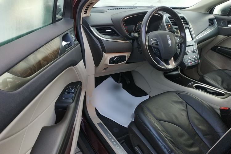 Used Lincoln MKC 2017 2.0T Four-Wheel Drive Zunya Edition Interior 3