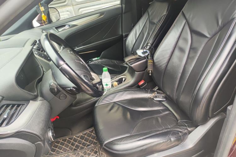 Used Lincoln MKC 2017 2.0T Two-Wheel Drive Deluxe Edition Left Front Seat