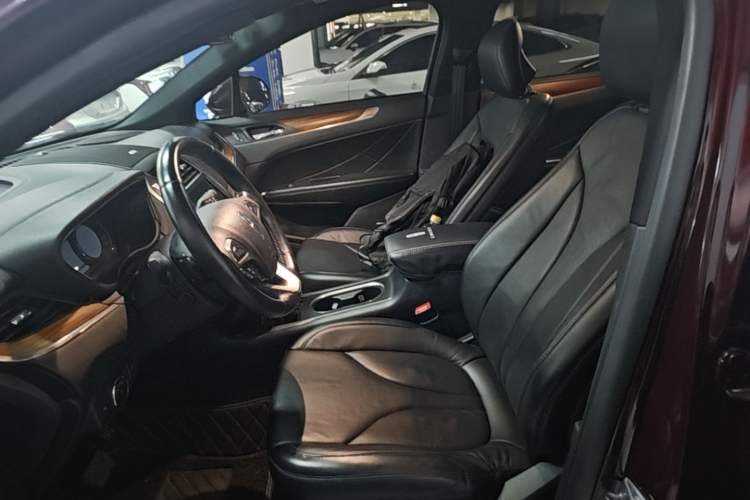 Used Lincoln MKC 2017 2.0T Four-Wheel Drive Zunya Edition Left Front Seat