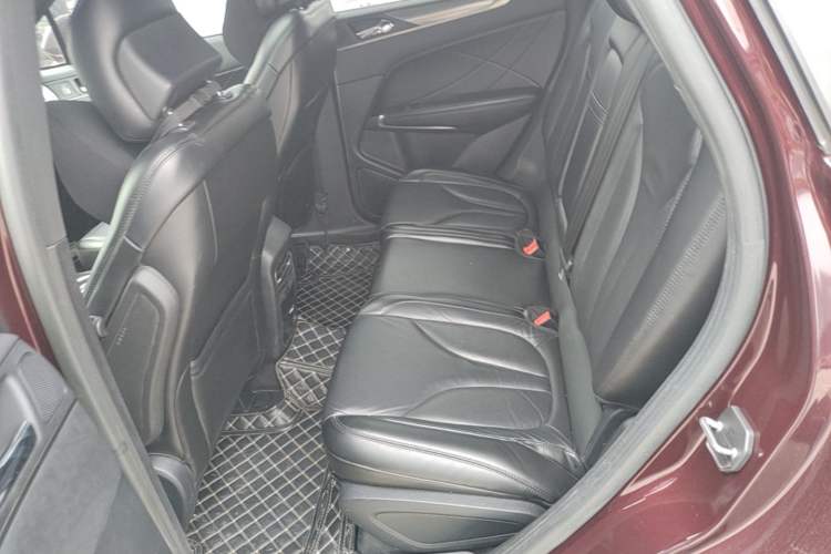 Used Lincoln MKC 2017 2.0T Two-Wheel Drive Deluxe Edition Left Rear Seat