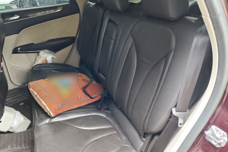 Used Lincoln MKC 2017 2.0T Two-Wheel-Drive Luxury Edition Left Rear Seat