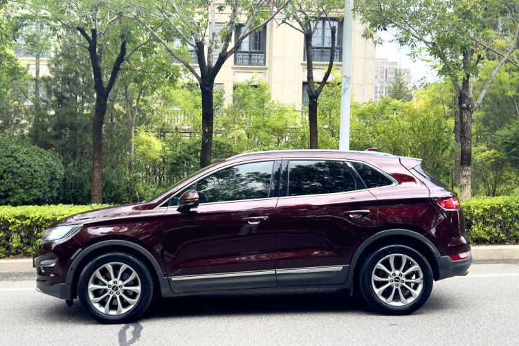 Used Lincoln MKC 2017 2.0T Four-Wheel Drive Zunya Edition Left Side