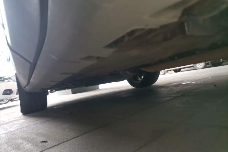 Used Lincoln MKC 2017 2.0T Four-Wheel Drive Zunya Edition Left Side Sill