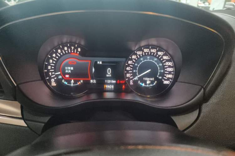 Used Lincoln MKC 2017 2.0T Two-Wheel Drive Deluxe Edition Odometer Close Up