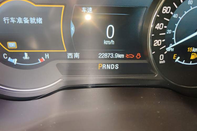 Used Lincoln MKC 2017 2.0T Two-Wheel-Drive Luxury Edition Odometer Close Up