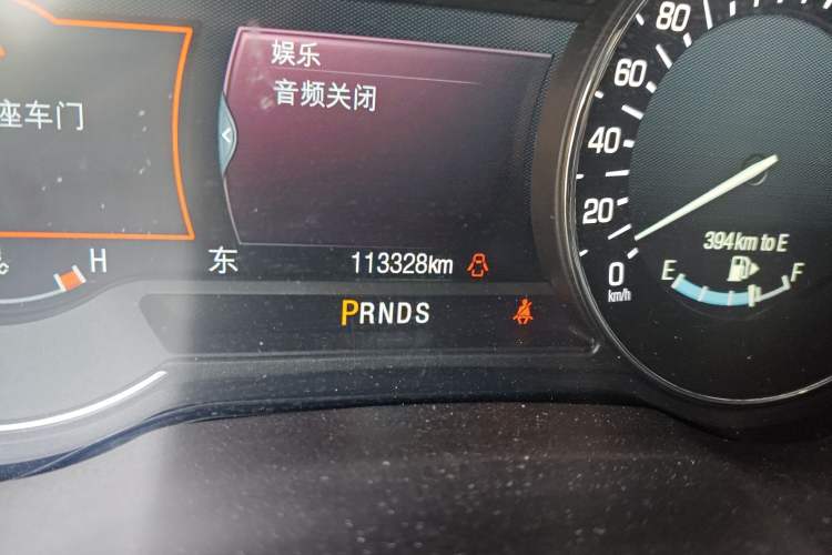 Used Lincoln MKC 2017 2.0T Two-Wheel Drive Deluxe Edition Odometer Close Up