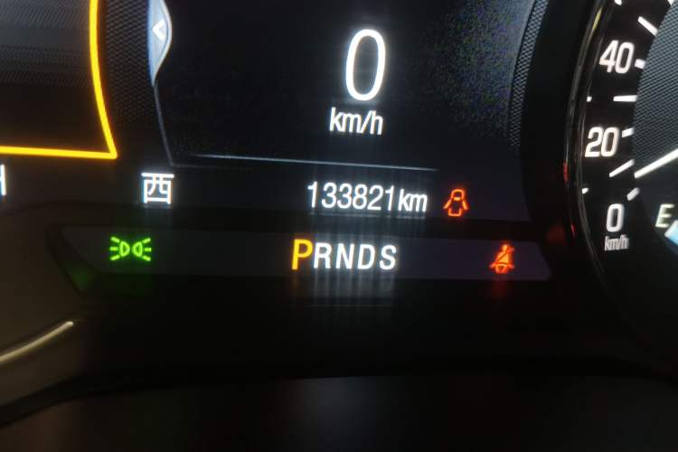 Used Lincoln MKC 2017 2.0T Two-Wheel Drive Deluxe Edition Odometer Close Up