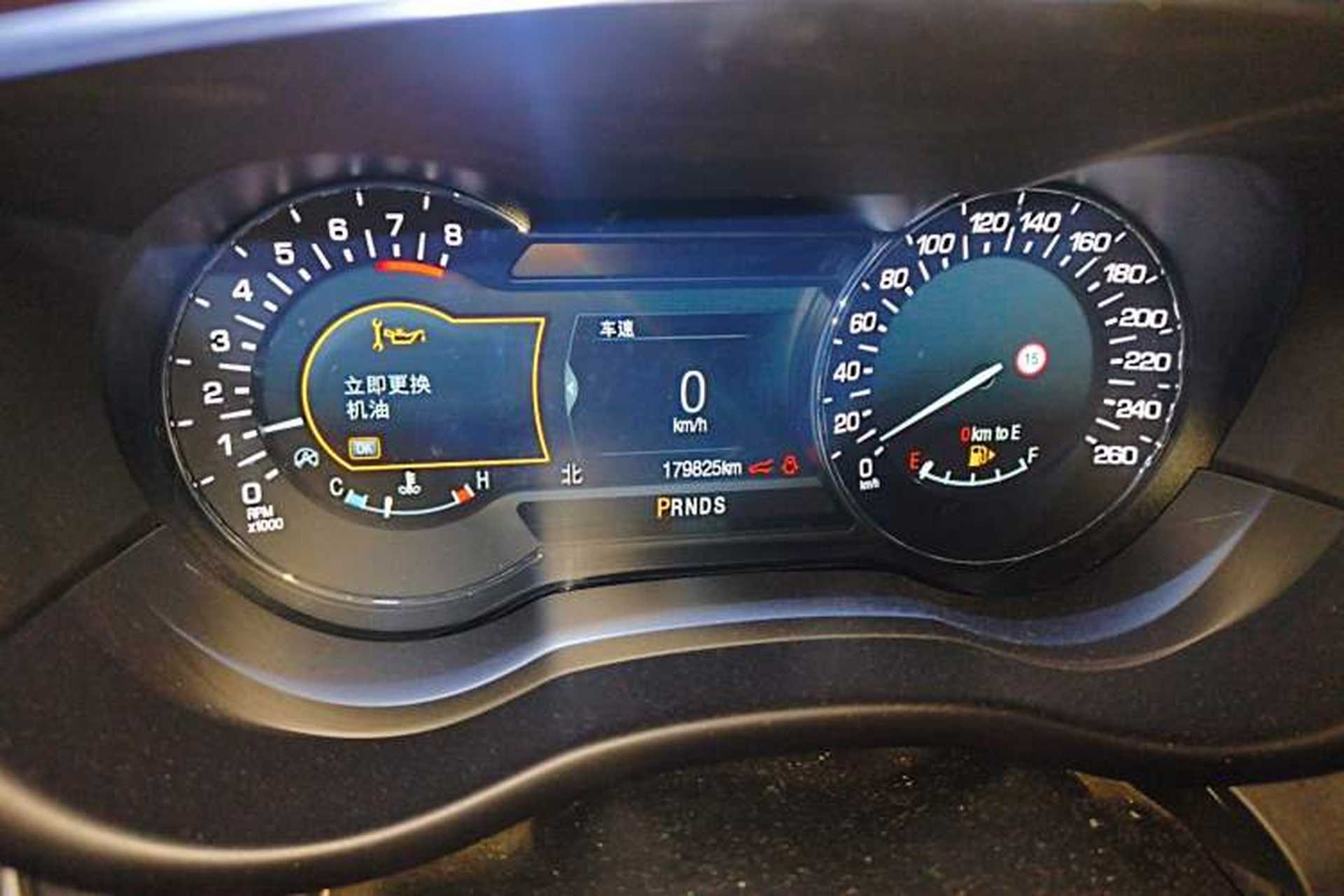 Used Lincoln MKC 2017 2.0T Two-Wheel-Drive Luxury Edition Odometer Close Up