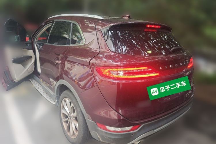 Used Lincoln MKC 2017 2.0T Two-Wheel Drive Deluxe Edition Rear Left 45 Deg