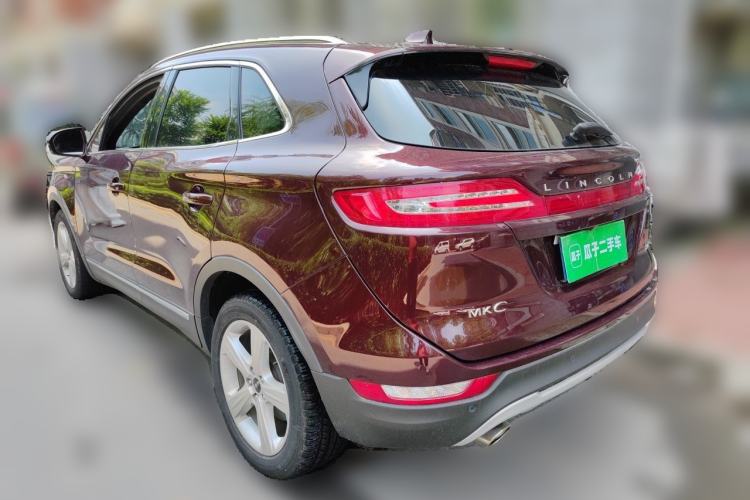 Used Lincoln MKC 2017 2.0T Two-Wheel Drive Deluxe Edition Rear Left 45 Deg