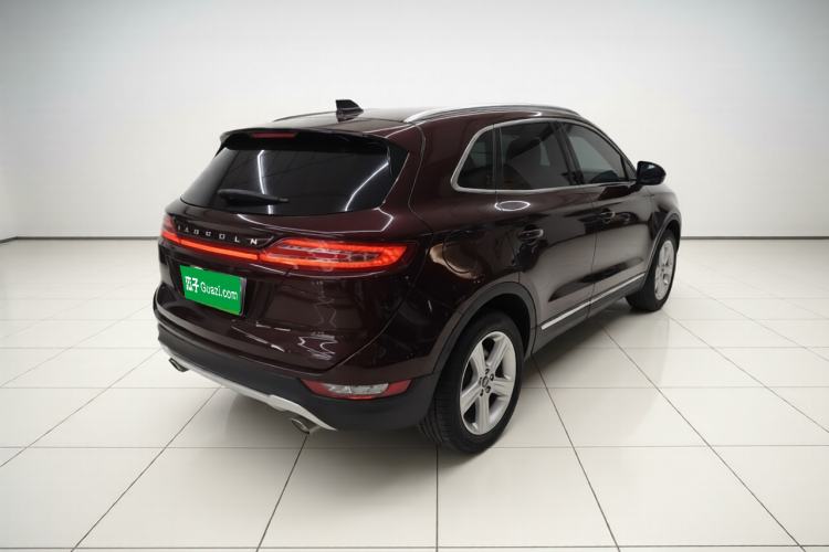 Used Lincoln MKC 2017 2.0T Two-Wheel Drive Deluxe Edition Rear Right 45 Deg