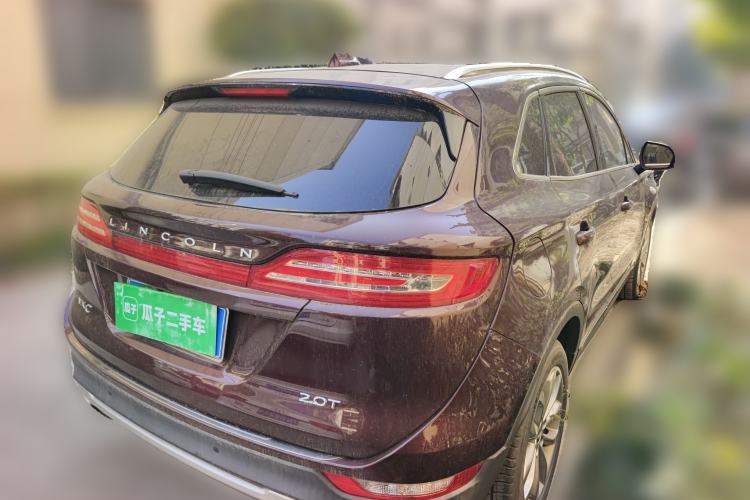 Used Lincoln MKC 2017 2.0T Two-Wheel-Drive Luxury Edition Rear Right 45 Deg