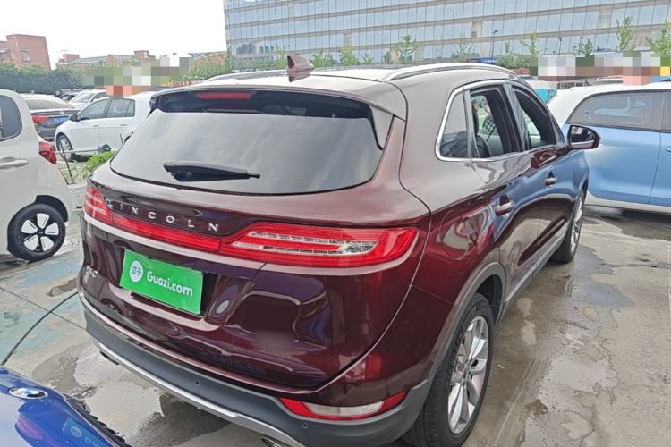 Used Lincoln MKC 2017 2.0T Two-Wheel-Drive Luxury Edition Rear Right 45 Deg