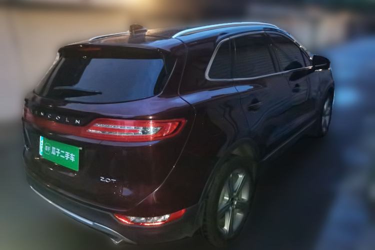 Used Lincoln MKC 2017 2.0T Two-Wheel Drive Deluxe Edition Rear Right 45 Deg