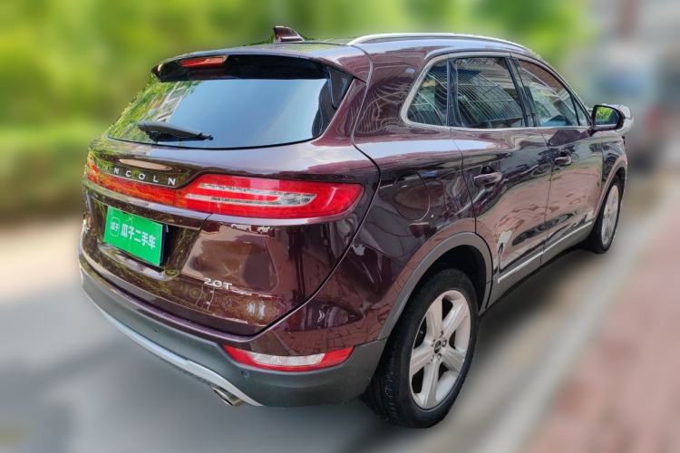 Used Lincoln MKC 2017 2.0T Two-Wheel Drive Deluxe Edition Rear Right 45 Deg