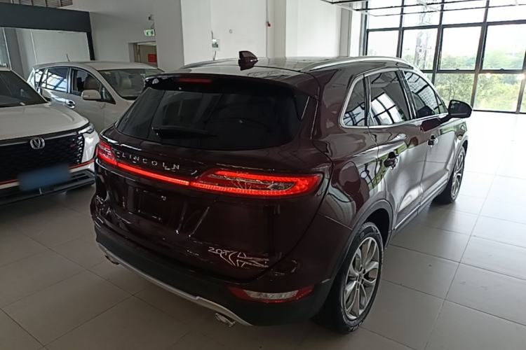 Used Lincoln MKC 2017 2.0T Two-Wheel-Drive Luxury Edition Rear Right 45 Deg