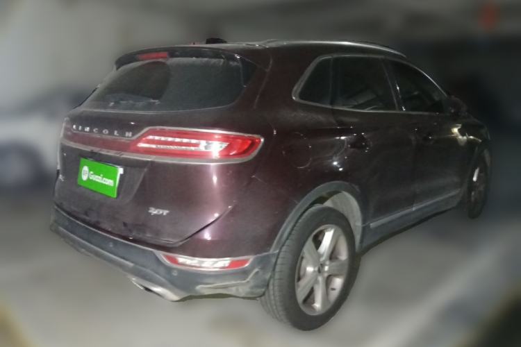 Used Lincoln MKC 2017 2.0T Two-Wheel Drive Deluxe Edition Rear Right 45 Deg