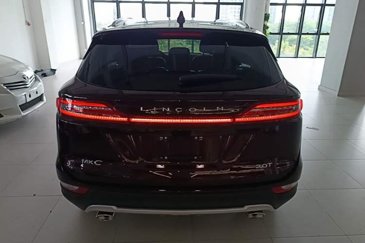 Used Lincoln MKC 2017 2.0T Two-Wheel-Drive Luxury Edition Rear