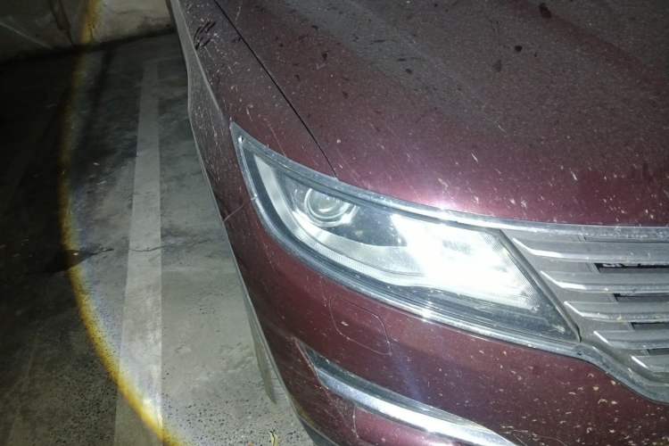 Used Lincoln MKC 2017 2.0T Two-Wheel Drive Deluxe Edition Right Front Headlight