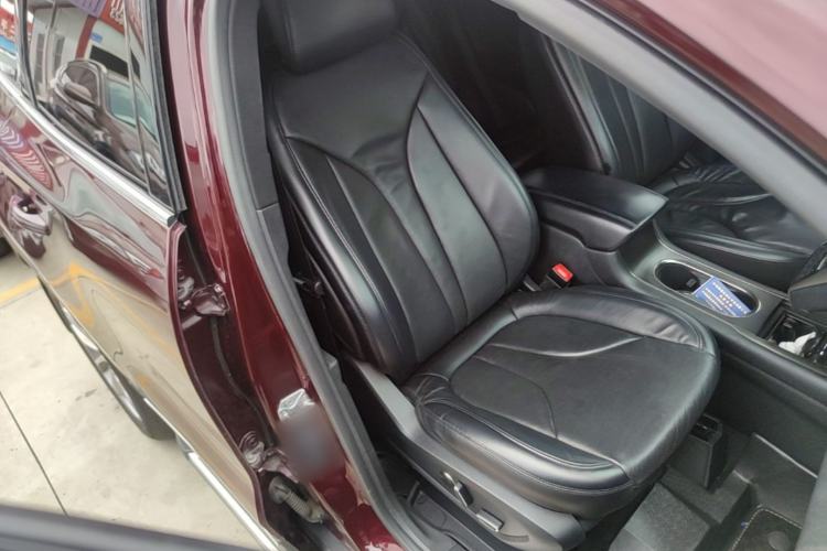 Used Lincoln MKC 2017 2.0T Four-Wheel Drive Zunya Edition Right Front Seat