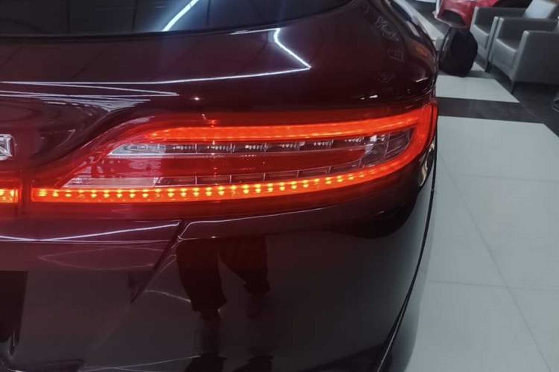 Used Lincoln MKC 2017 2.0T Two-Wheel Drive Deluxe Edition Right Rear Taillight