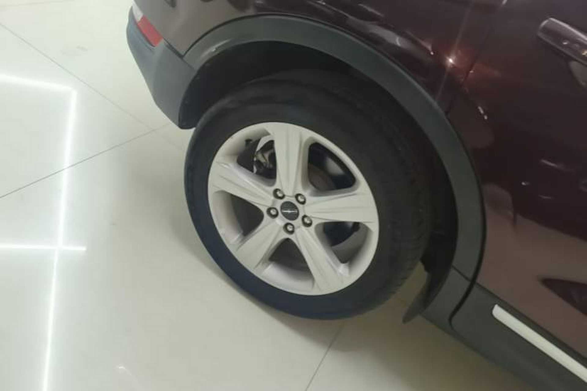 Used Lincoln MKC 2017 2.0T Two-Wheel Drive Deluxe Edition Right Rear Wheel Hub
