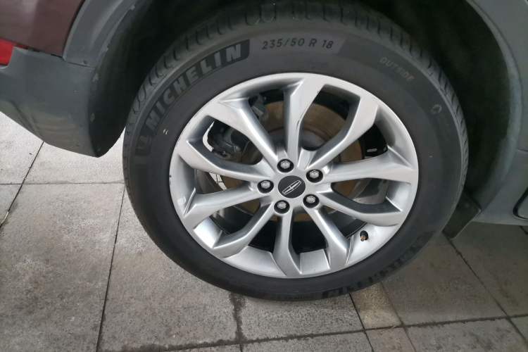 Used Lincoln MKC 2017 2.0T Four-Wheel Drive Zunya Edition Right Rear Wheel Hub