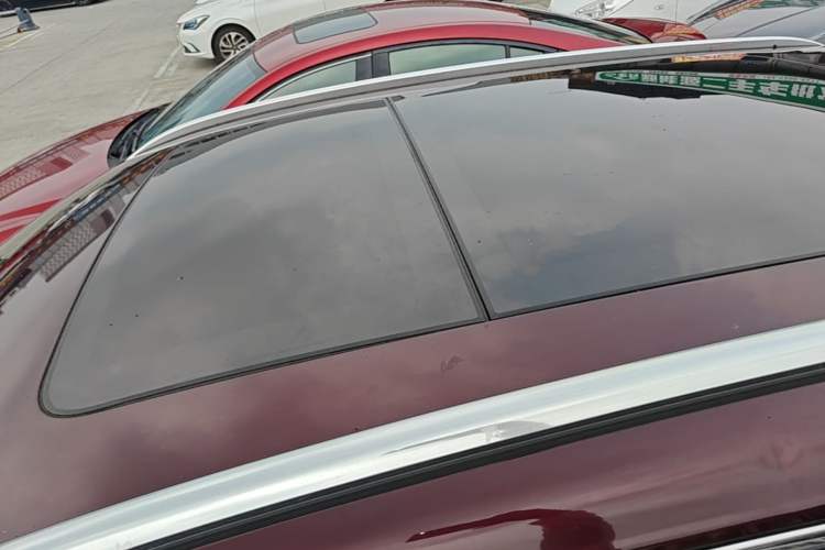 Used Lincoln MKC 2017 2.0T Two-Wheel-Drive Luxury Edition Roof