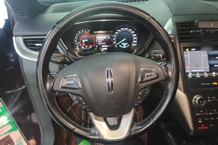 Used Lincoln MKC 2017 2.0T Two-Wheel Drive Deluxe Edition Steering Wheel