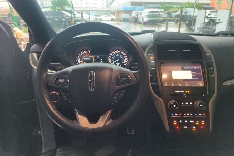 Used Lincoln MKC 2017 2.0T Two-Wheel Drive Deluxe Edition Steering Wheel
