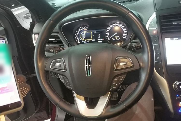 Used Lincoln MKC 2017 2.0T Four-Wheel Drive Prestige Edition Steering Wheel