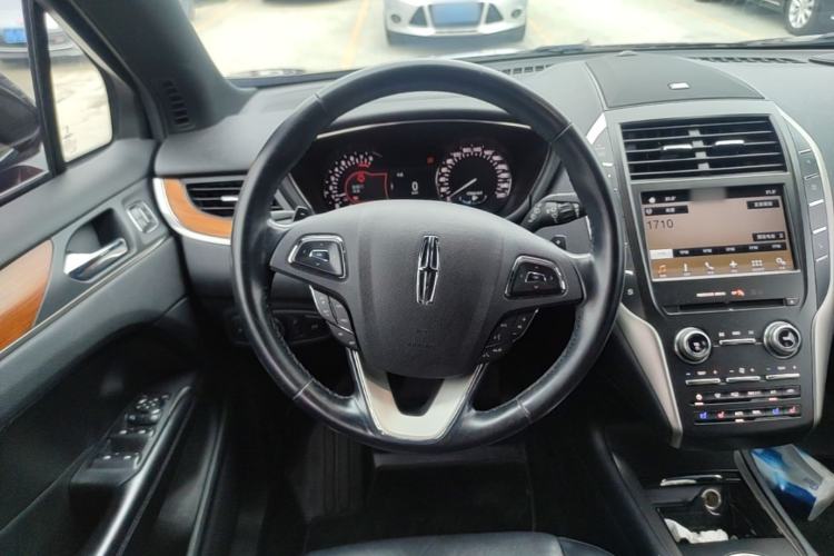 Used Lincoln MKC 2017 2.0T Four-Wheel Drive Zunya Edition Steering Wheel