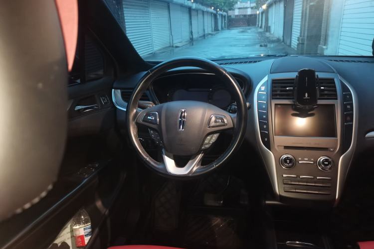 Used Lincoln MKC 2017 2.0T Two-Wheel Drive Deluxe Edition Steering Wheel