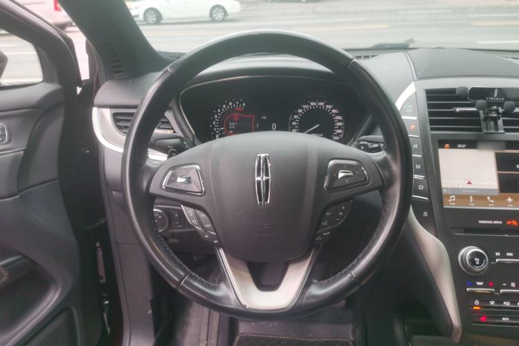 Used Lincoln MKC 2017 2.0T Two-Wheel Drive Deluxe Edition Steering Wheel