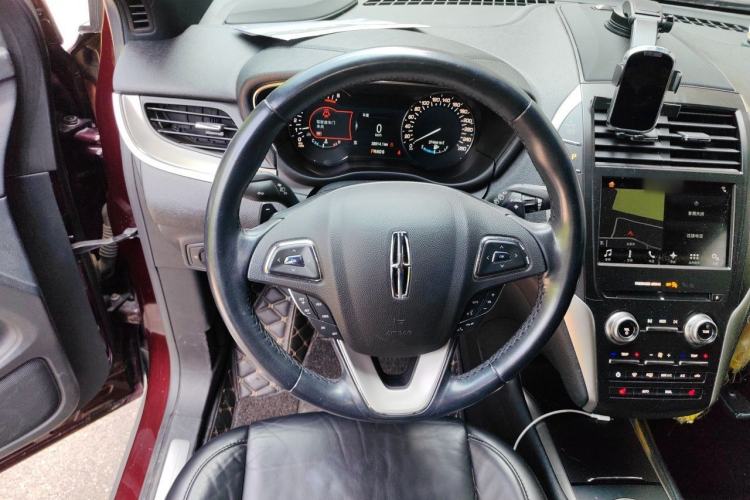 Used Lincoln MKC 2017 2.0T Two-Wheel Drive Deluxe Edition Steering Wheel
