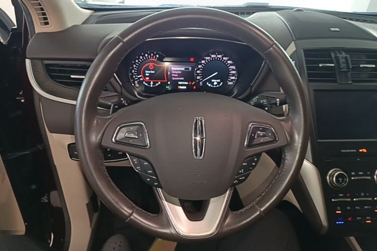 Used Lincoln MKC 2017 2.0T Two-Wheel-Drive Luxury Edition Steering Wheel