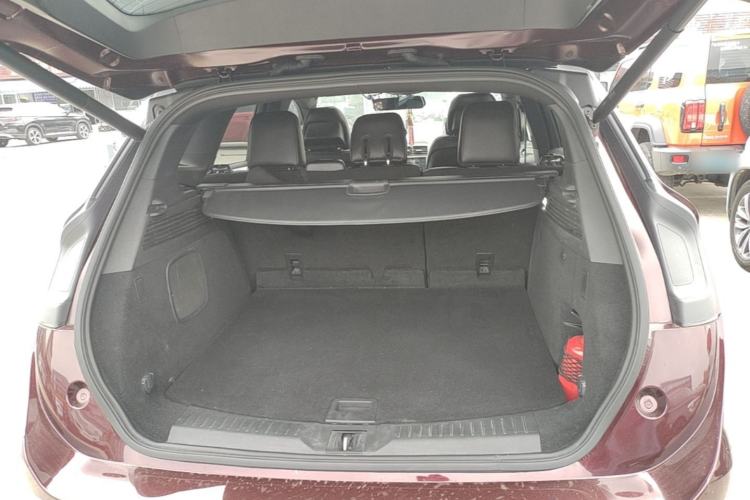 Used Lincoln MKC 2017 2.0T Two-Wheel Drive Deluxe Edition Trunk