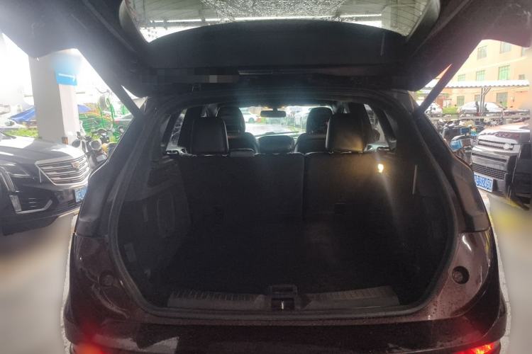 Used Lincoln MKC 2017 2.0T Two-Wheel Drive Deluxe Edition Trunk